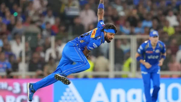 Former IPL Coach Opines Mumbai Indians Should Think Twice About Retaining Hardik Pandya