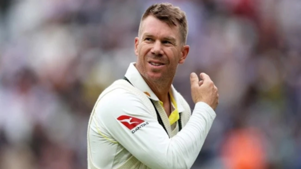 ‘You Look Good Carrying Drinks’ – Indian Batter Reveals Brutal Sledging by David Warner on the 2014/15 Tour