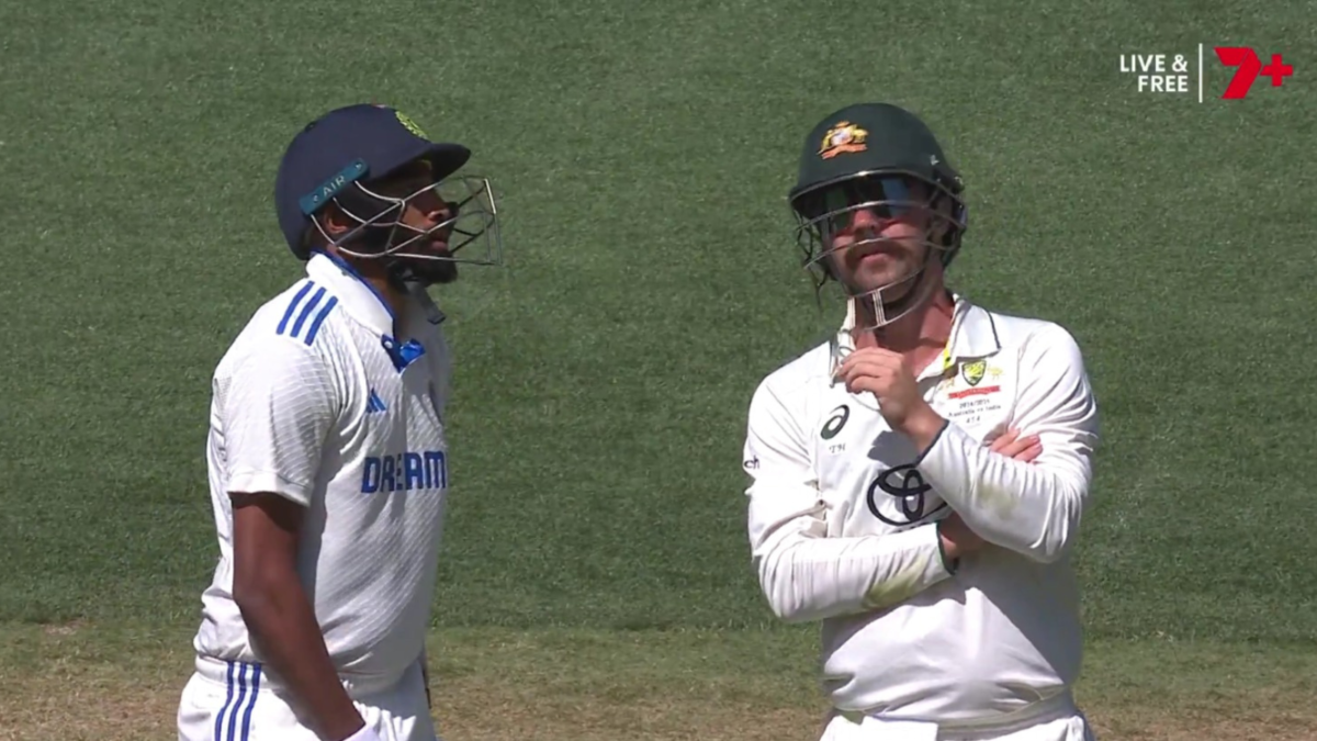 Travis Head and Mohammed Siraj were involved in another short conversation on the third day of the Adelaide Test when Siraj came to bat.