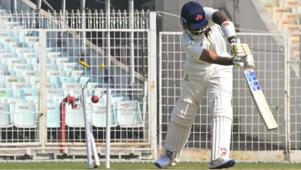 WATCH: MI Star Suryakumar Yadav Bamboozled by This Delhi Capitals Bowler’s Jaffa