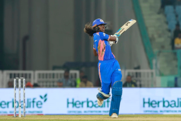 Top Captaincy Picks For MUM-W vs GJ-W Dream11 Prediction Today: WPL 2025 Match 19 Differential Picks & Players to Avoid