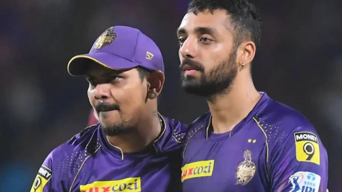 ‘We Don’t Communicate’: Varun Chakravarthy on Bowling Partneship With Sunil Narine Ahead of MI vs KKR IPL 2025 Clash