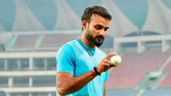 Akash Deep Lucknow Super Giants LSG vs MI IPL 2025