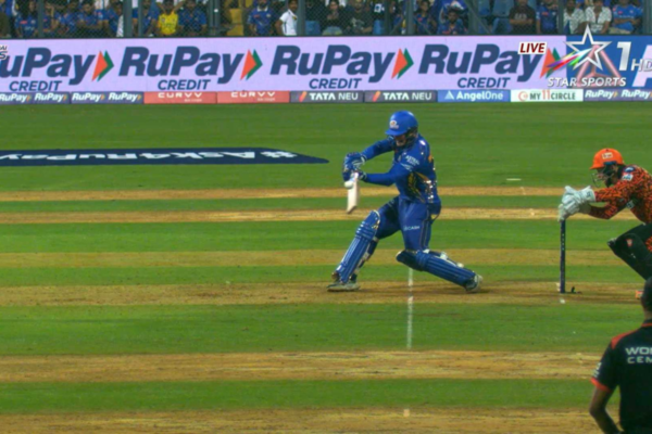 Why Heinrich Klaasen Gloves Denied SRH Ryan Rickelton Wicket in MI vs SRH IPL 2025 Clash