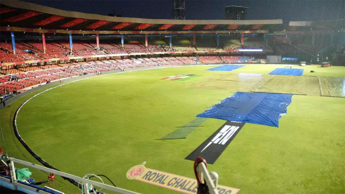 According to the latest weather forecast for RCB vs PBKS, clouds will keep hovering throughout the match hours.