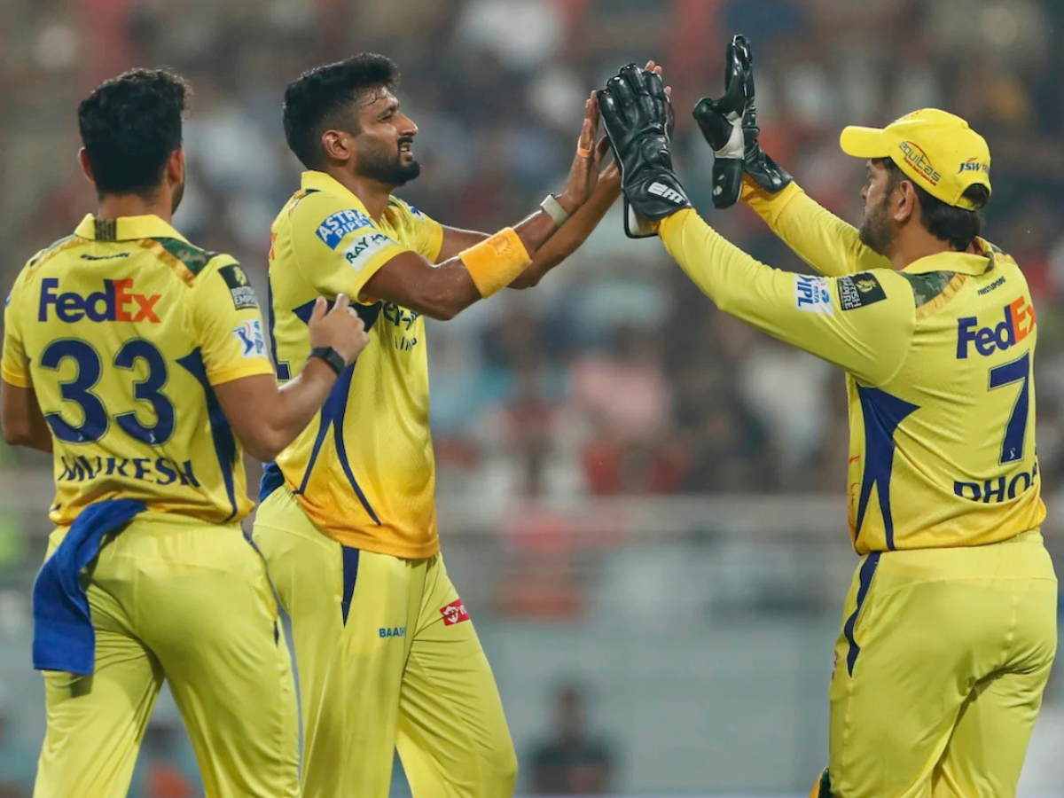 'If the Brain is Still Ticking': Former IPL-winning Skipper Criticises MS Dhoni's Captaincy During RCB vs CSK in IPL 2025