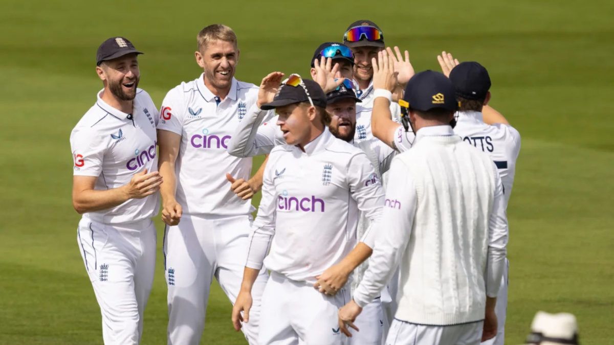 Chris Woakes showed his true worth with a sensational opening spell in the second unofficial Test between England Lions and India A.