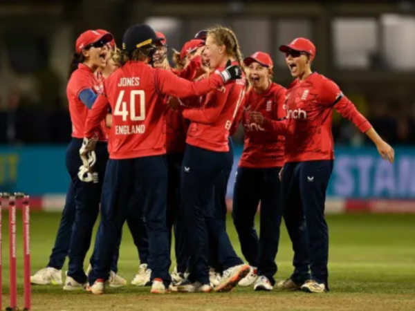 England Pacer Lauren Filer Set to Attract WPL Bidding War After Bowling Fastest Over During ENG vs IND 3rd T20I