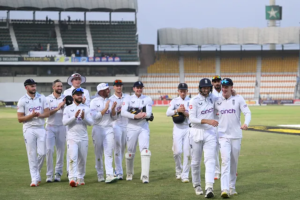 ‘If He Stays Fit’ – Ravi Shastri Backs THIS Player to Surpass Sachin Tendulkar’s Record