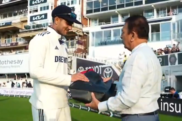 Sunil Gavaskar Presents Shubman Gill With a Memento In Heart-Warming Gesture During ENG vs IND Test Series