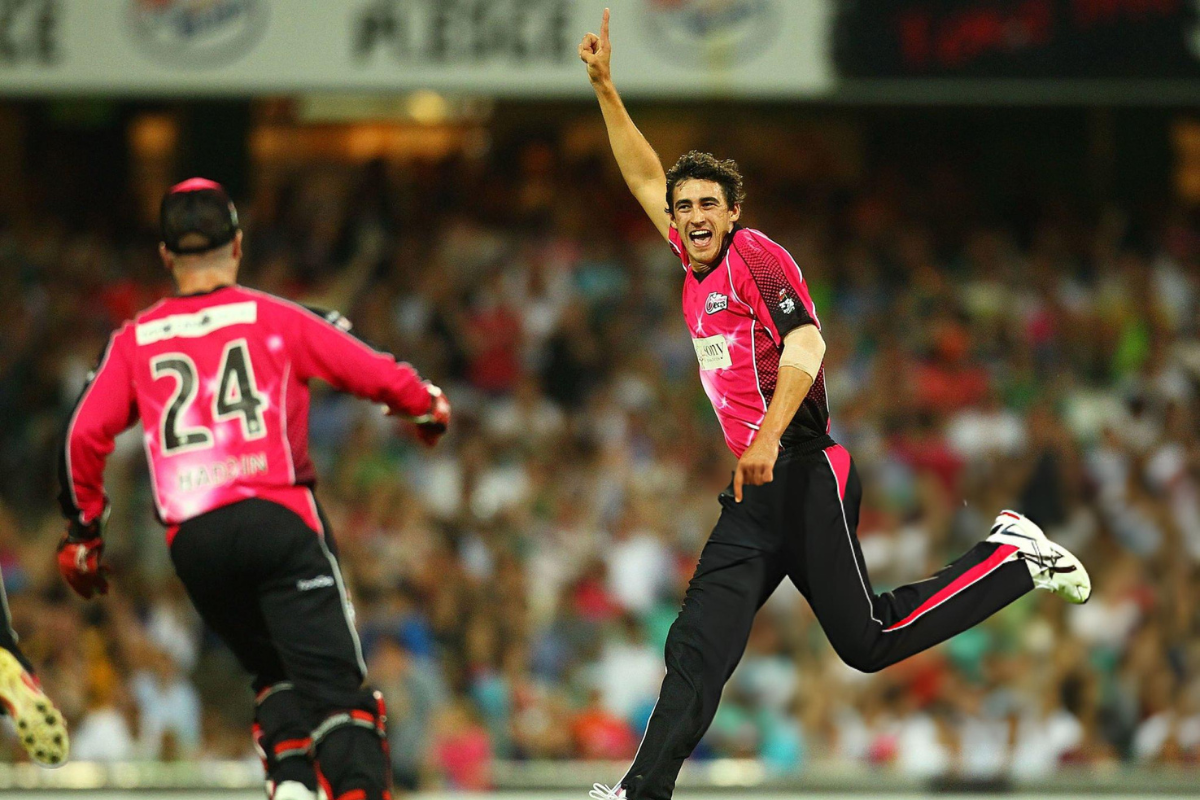 Mitchell Starc Set for First BBL Appearance in 11 Years, Signals Commitment Ahead of IPL 2026 Auction.