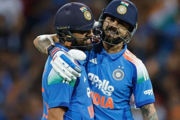 Rohit Sharma, Virat Kohli keep Retirement Talks At Bay With Matchwinning 150+ Stand in AUS vs IND 3rd ODI [WATCH]