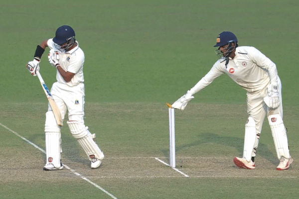 CSK Star Urvil Patel Does a MS Dhoni With Street Smart Stumping In Bengal vs Gujarat Ranji Trophy Match [WATCH]