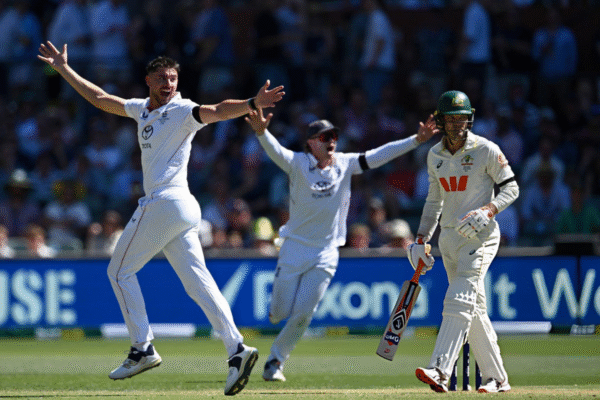 Former ICC Panel Official Simon Taufel Highlights TV Umpire’s Mistake in Alex Carey Decision in 3rd Ashes 2025 Test.