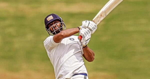 Delhi Capitals IPL 2026 Pacer Auqib Nabi Turns Batter, Slams Match-Winning Century in Vijay Hazare Trophy 2025–26