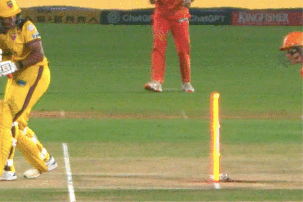 Freak Stumping From Beth Mooney Sends Kiran Navgire Back to Pavilion Cheaply in GG vs UPW WPL 2026 [WATCH]