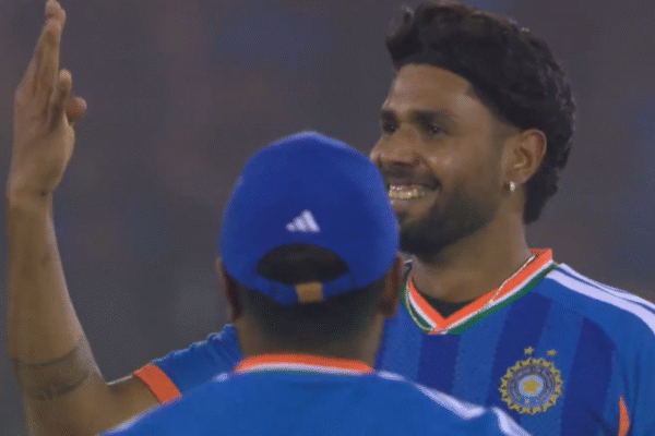 Harshit Rana Signals ‘4’ With Hand After Dismissing Devon Conway For Fourth Time in IND vs NZ series [WATCH]