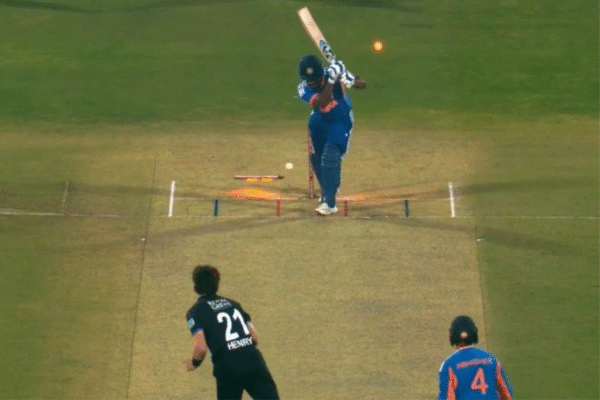 Sanju Samson Matt Henry IND vs NZ 3rd T20I