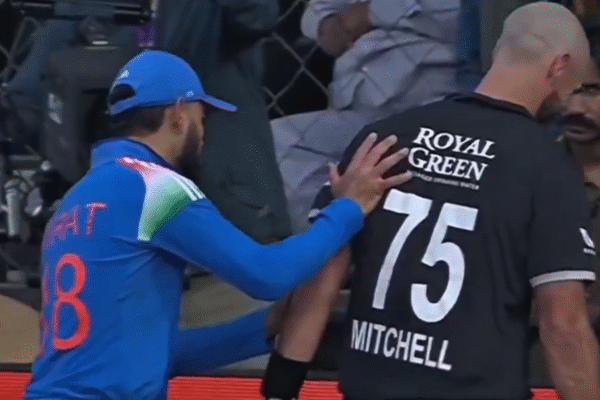 Virat Kohli pushes Daryl Mitchell Out of Boundary Line After Dismissal in IND vs NZ 3rd ODI [WATCH]