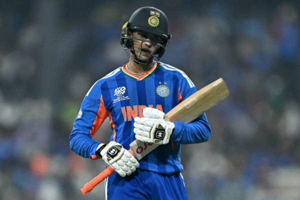 Former Pakistan Pacer Draws Comparison Between Abhishek Sharma and Saim Ayub After Three Ducks in T20 World Cup 2026