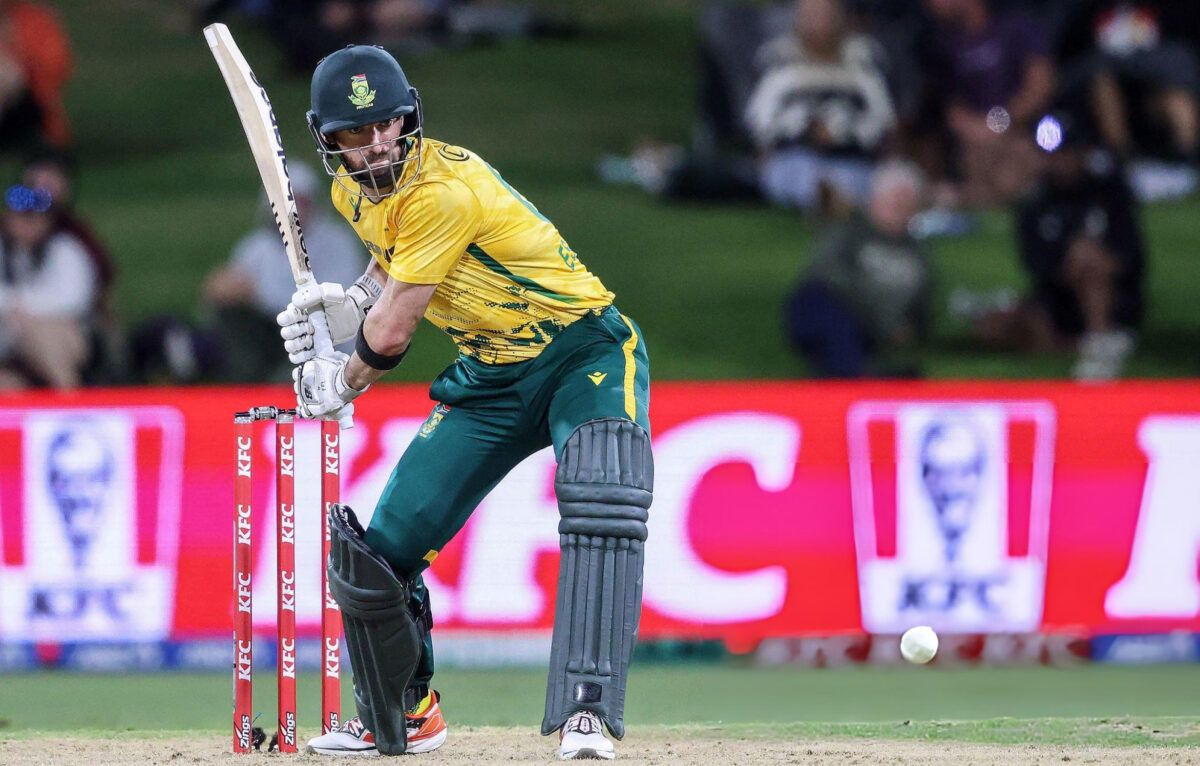 Delhi Capitals might sign Connor Esterhuizen as replacement player in IPL 2026.